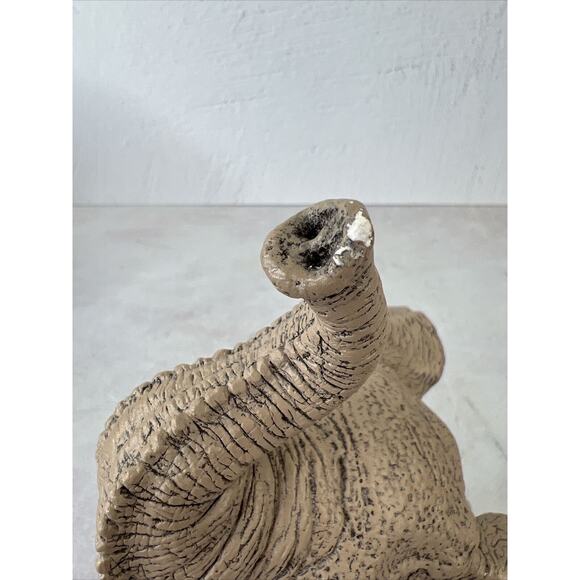 The‎ Herd Peanut Sr. Elephant #3136 Martha Carey Tusk Missing Small Chips - Picture 4 of 11